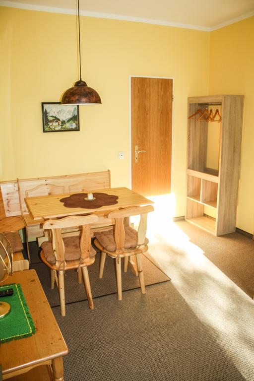 Pensión Landgasthof Zur Quelle 2*